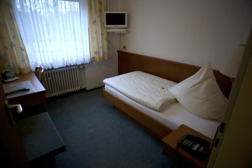 Hotel Marienhof Duesseldorf Neuss Bagian luar foto