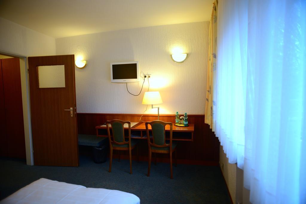 Hotel Marienhof Duesseldorf Neuss Bagian luar foto